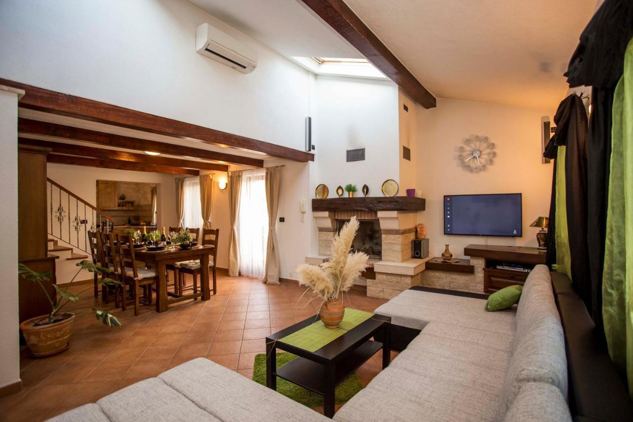 Holiday House Alex Rovinj Bagian luar foto
