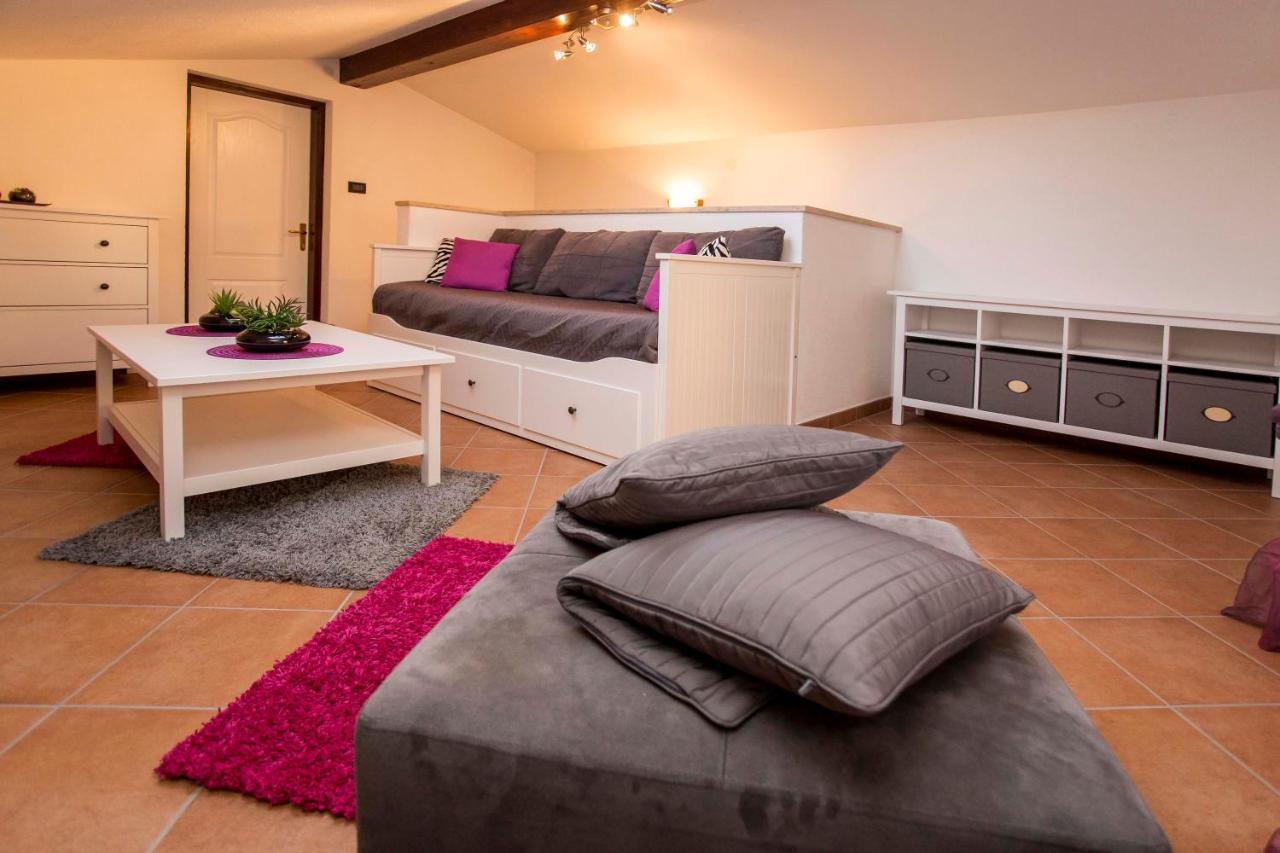 Holiday House Alex Rovinj Bagian luar foto