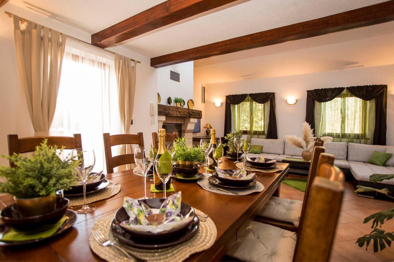 Holiday House Alex Rovinj Bagian luar foto
