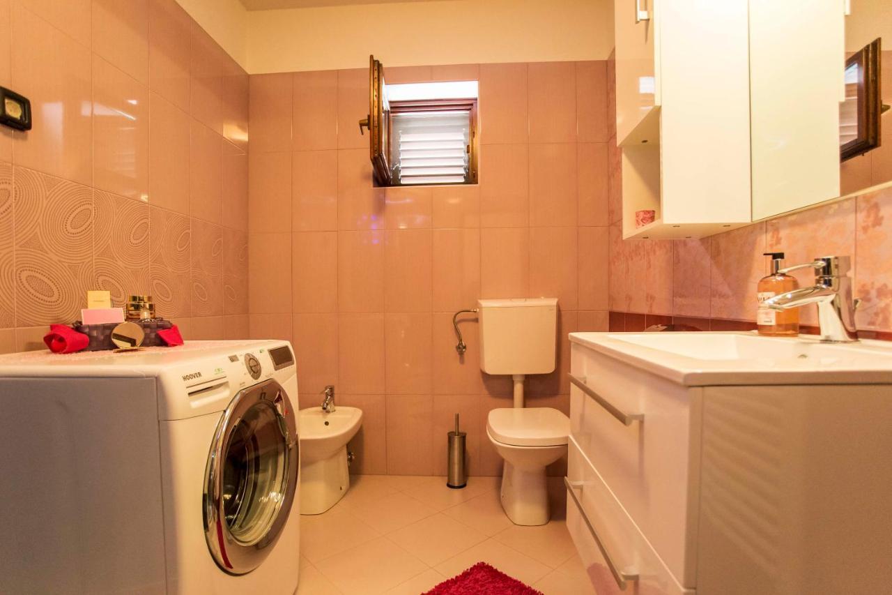 Holiday House Alex Rovinj Bagian luar foto